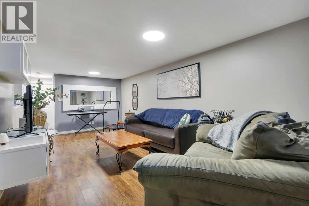 3318 41 Avenue Property Photo 22