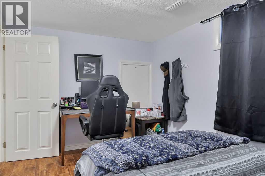 3318 41 Avenue Property Photo 25