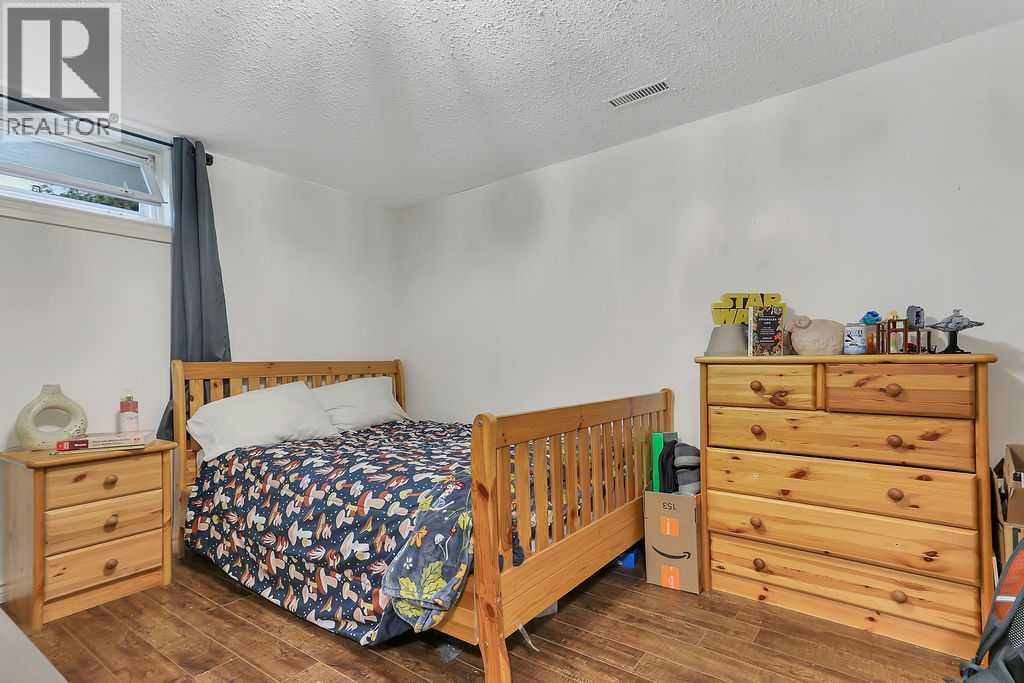 3318 41 Avenue Property Photo 26