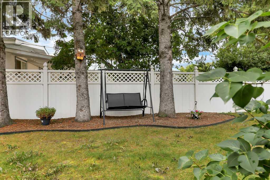 3318 41 Avenue Property Photo 35