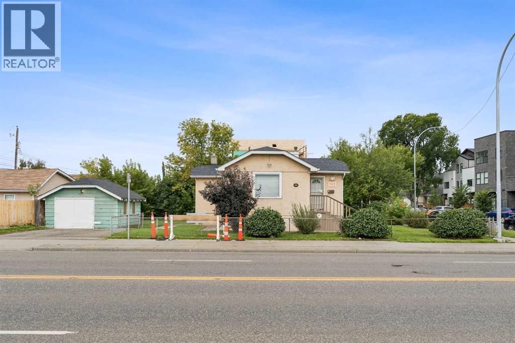 263 19 Avenue NE Property Photo 1