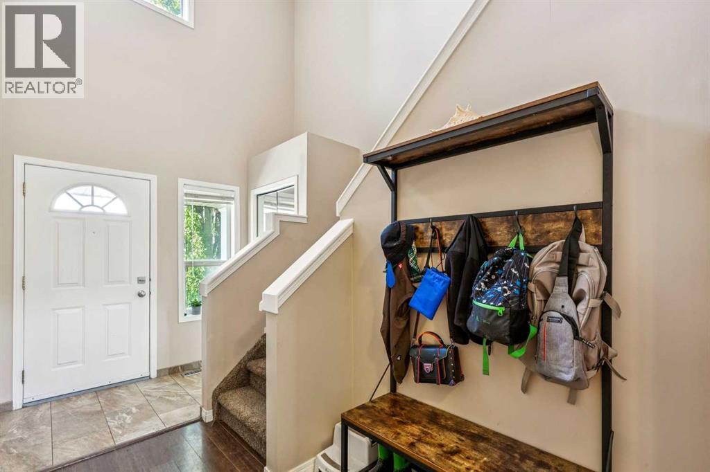 118 Citadel Meadow Gardens Nw Property Photo 4