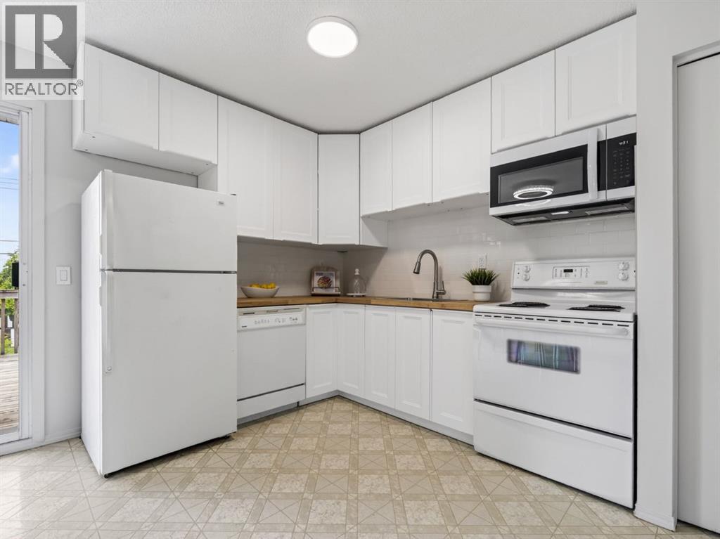 847 Raynard Crescent Se Property Photo 13
