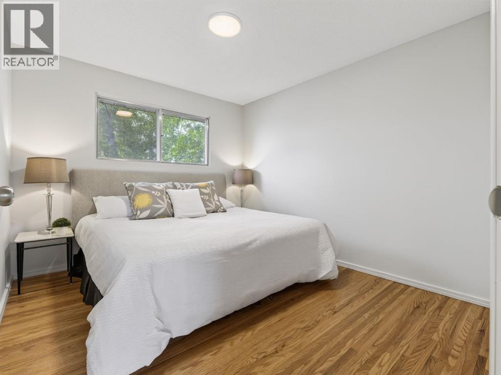 847 Raynard Crescent Se Property Photo 21