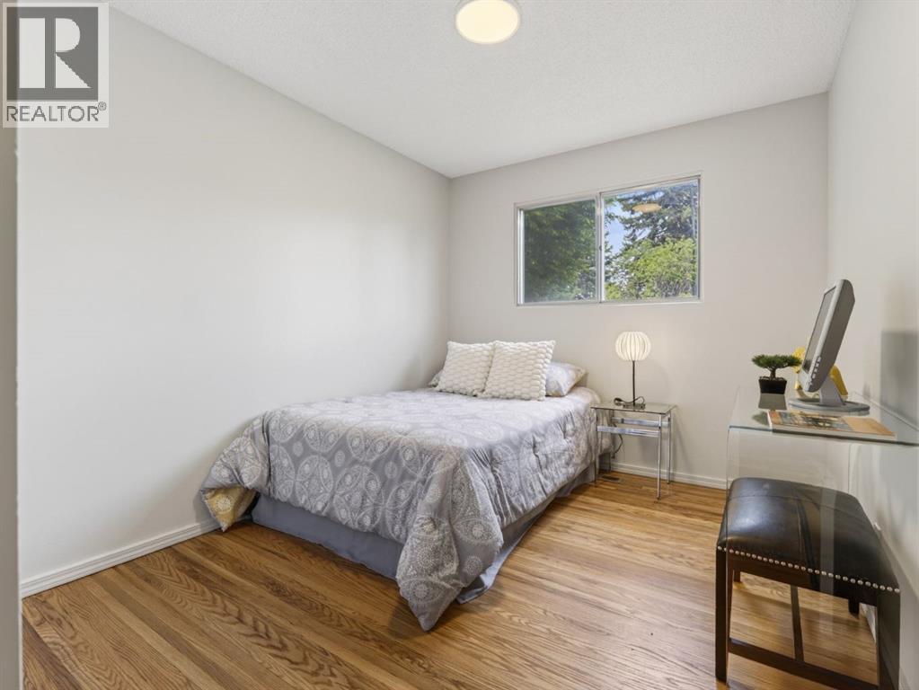 847 Raynard Crescent Se Property Photo 23