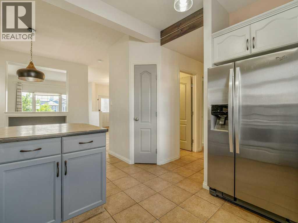 269 Keystone Lane W Property Photo 11