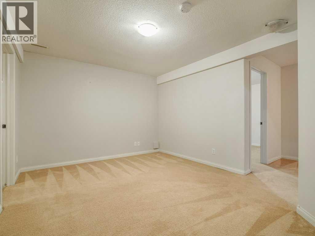 269 Keystone Lane W Property Photo 23