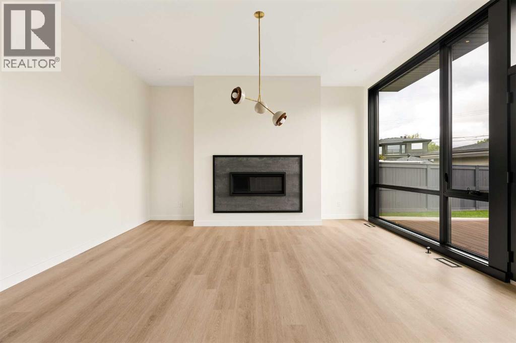 3c Willow Crescent Sw Property Photo 13