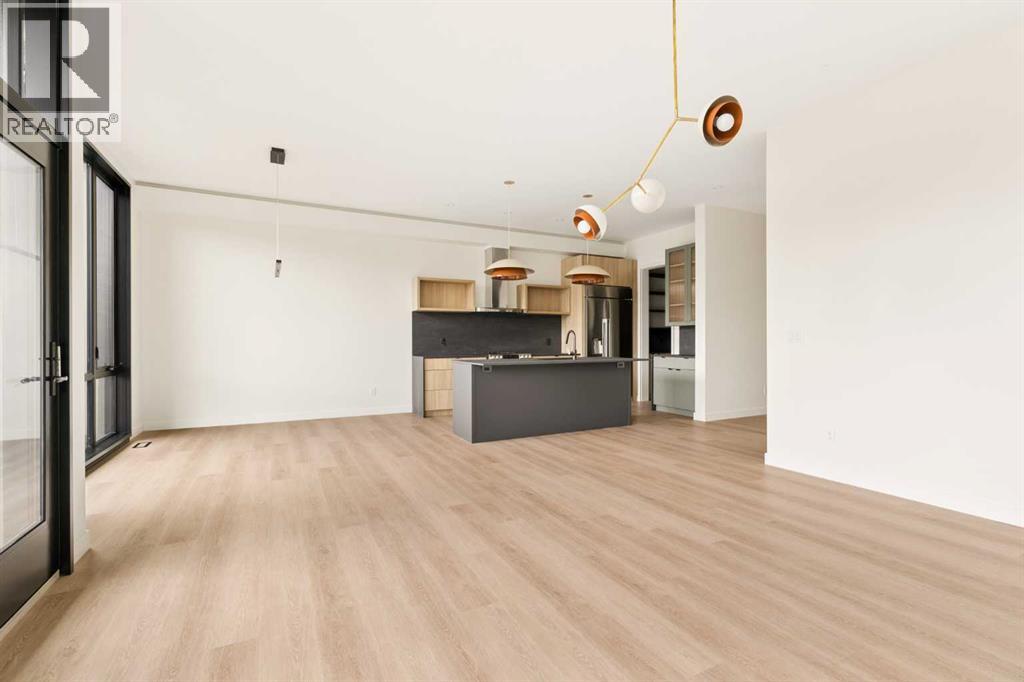 3c Willow Crescent Sw Property Photo 14