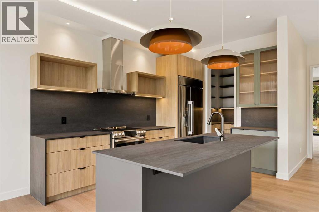 3c Willow Crescent Sw Property Photo 25