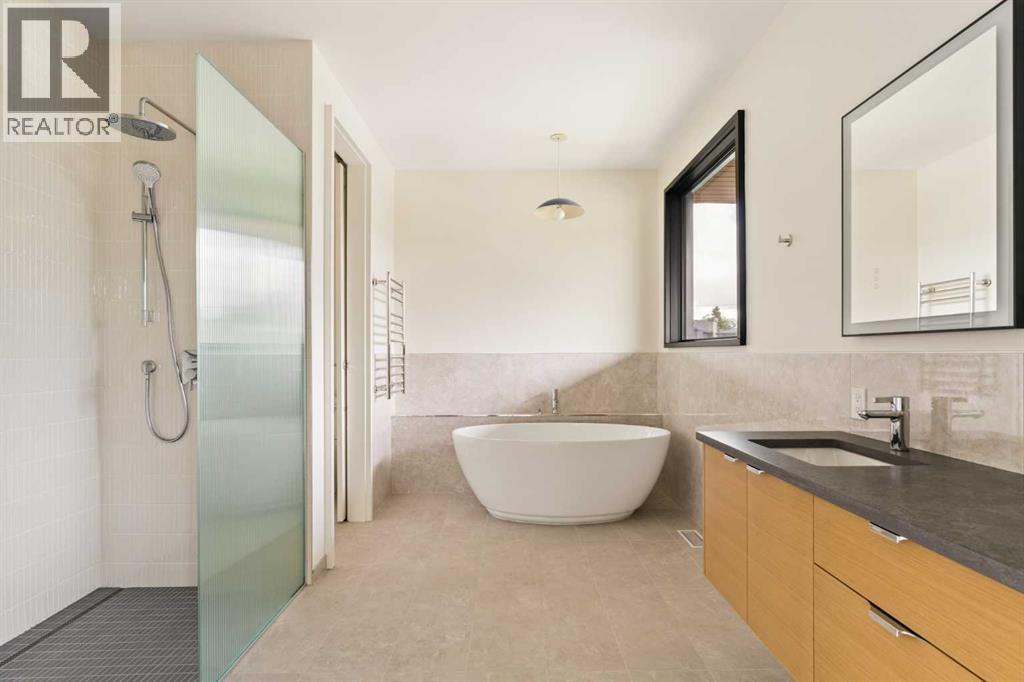 3c Willow Crescent Sw Property Photo 31