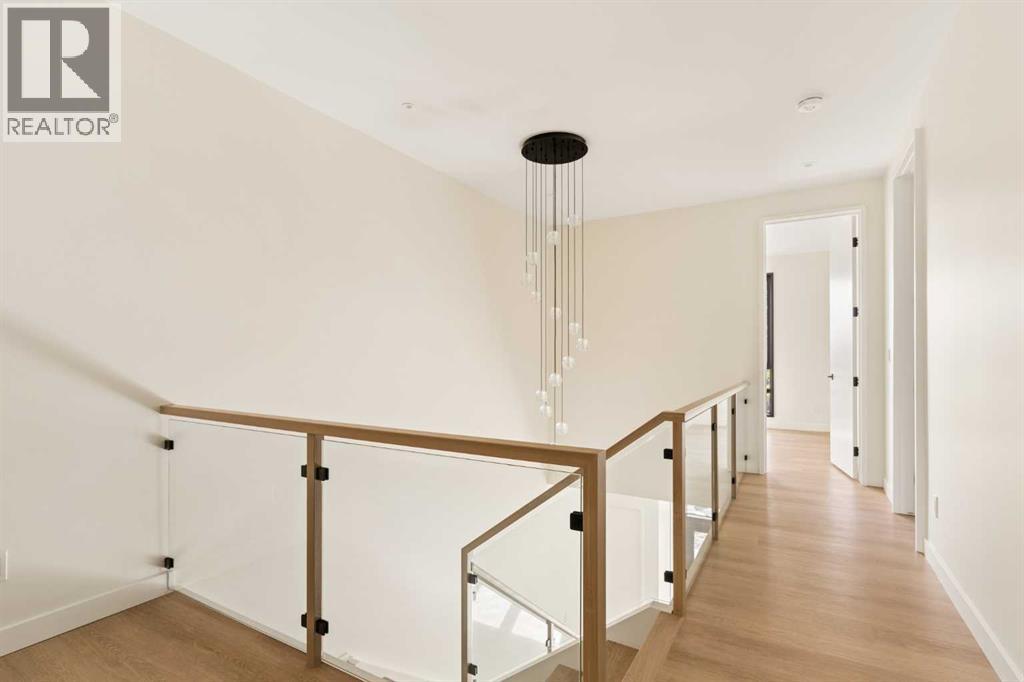 3c Willow Crescent Sw Property Photo 35