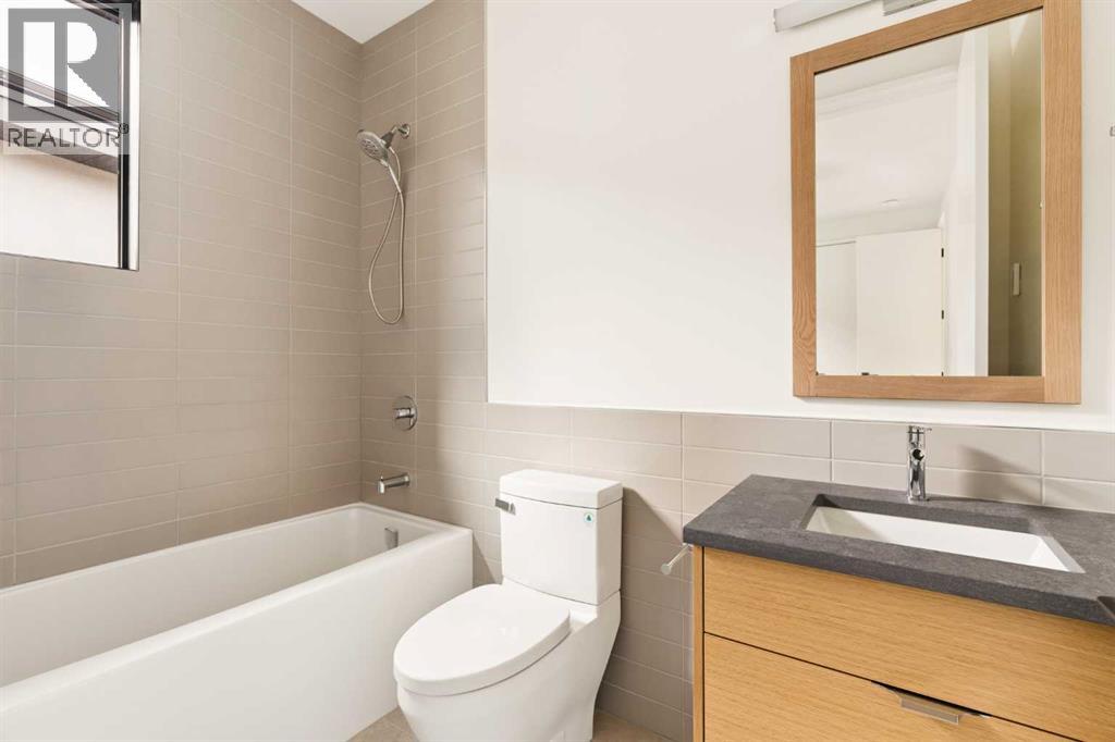 3c Willow Crescent Sw Property Photo 37