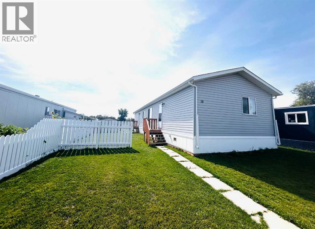 19 Eastbrook Drive E Photo de la propriété 1