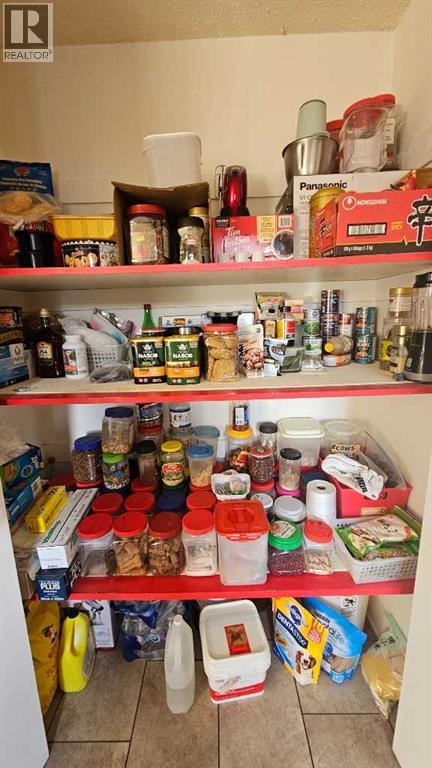 5006 45 Street Property Photo 16