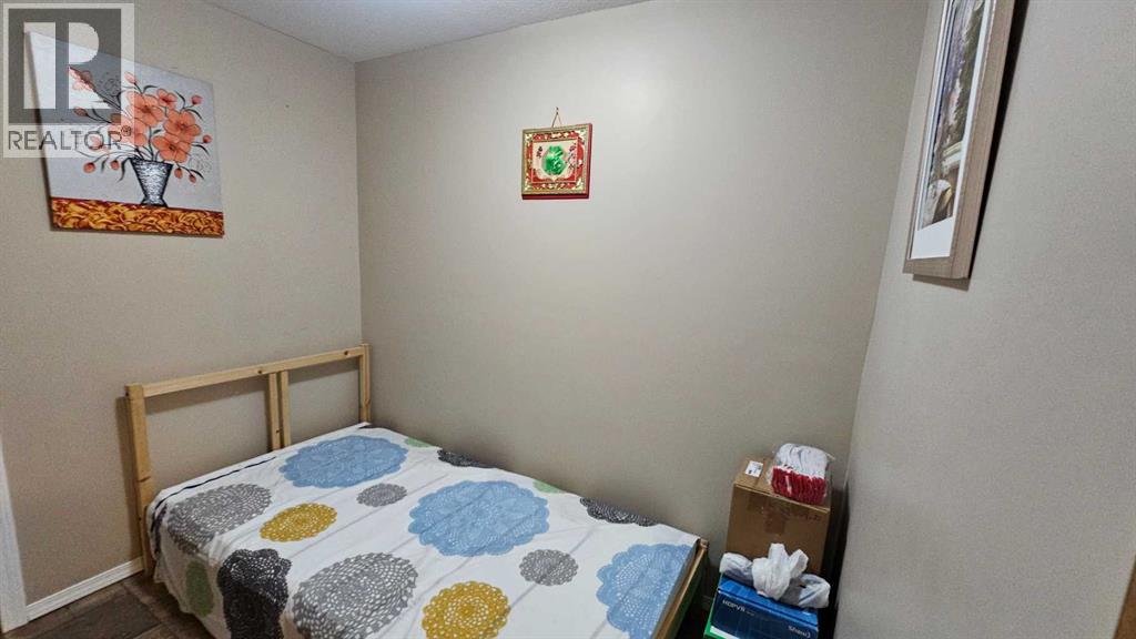 5006 45 Street Property Photo 36