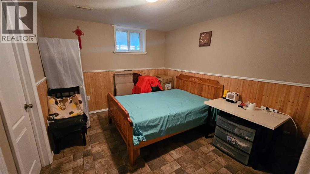 5006 45 Street Property Photo 39