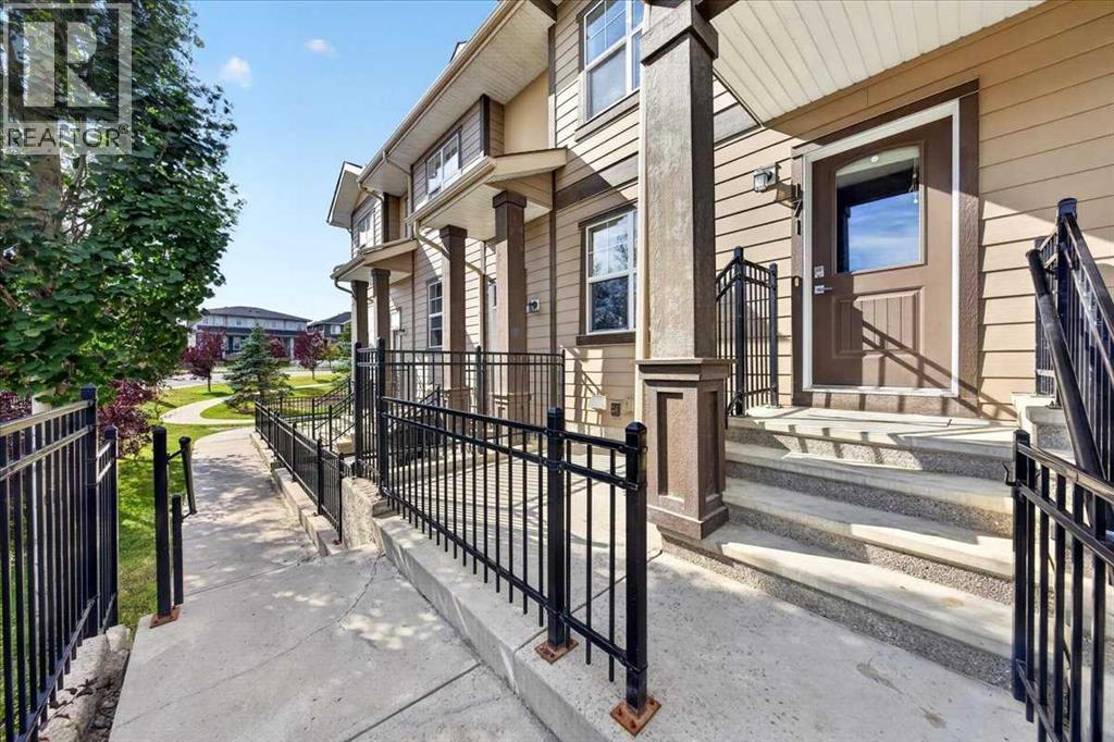 171 Evanscrest Gardens Nw Property Photo 1