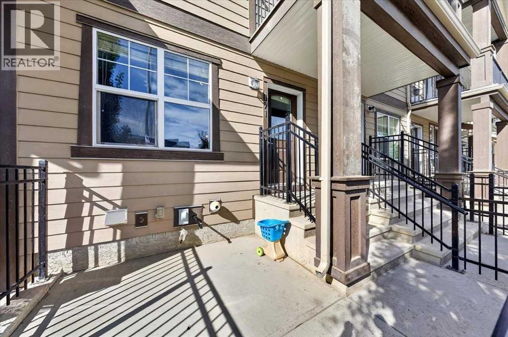 171 Evanscrest Gardens Nw Property Photo 3