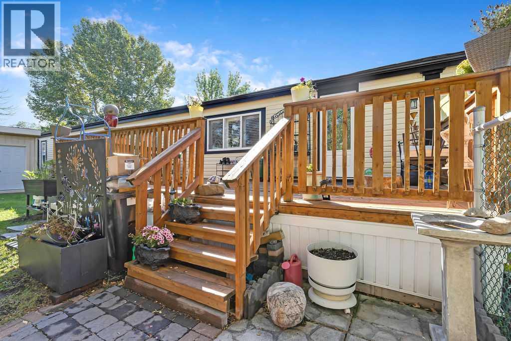 6724 17 Avenue Southeast Property Photo 3