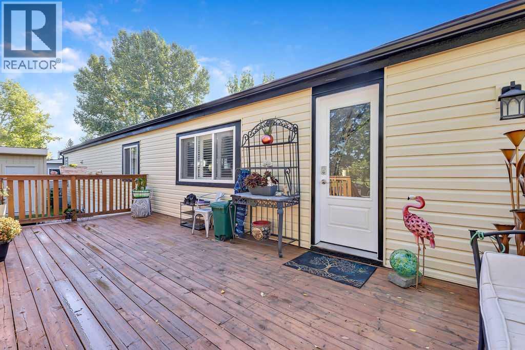 6724 17 Avenue Southeast Property Photo 4