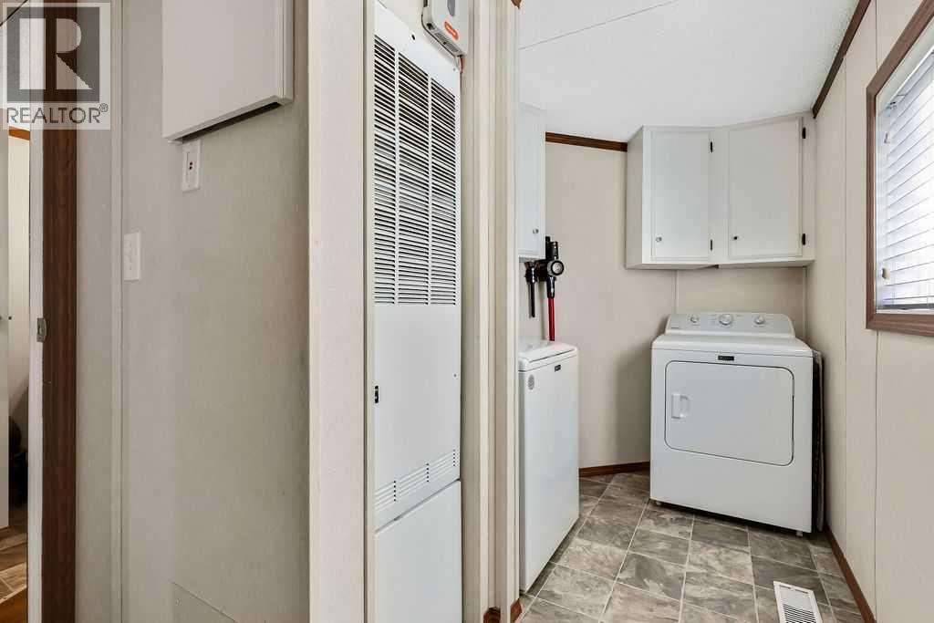 6724 17 Avenue Southeast Property Photo 19