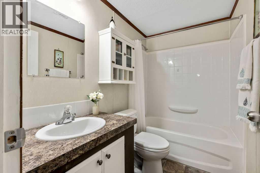 6724 17 Avenue Southeast Property Photo 22
