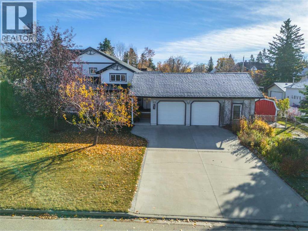 4737 49 Street Property Photo 8