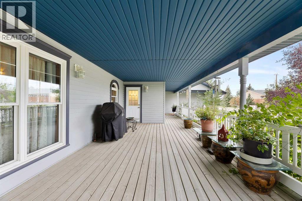 4737 49 Street Property Photo 10