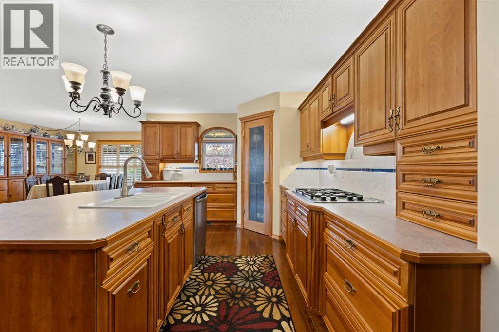 4737 49 Street Property Photo 18