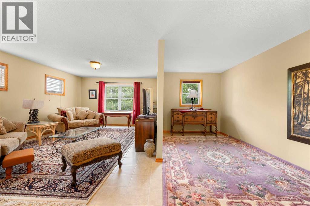 4737 49 Street Property Photo 23