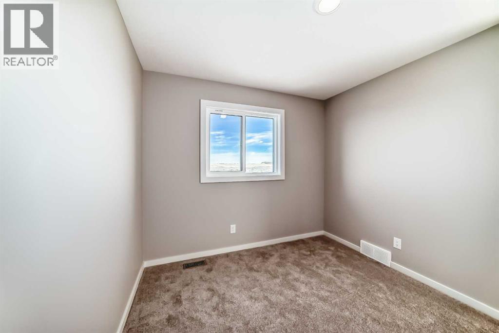 3037 Lanark Boulevard Se Property Photo 35