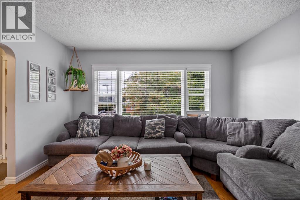 1826 34 Avenue Sw Property Photo 12