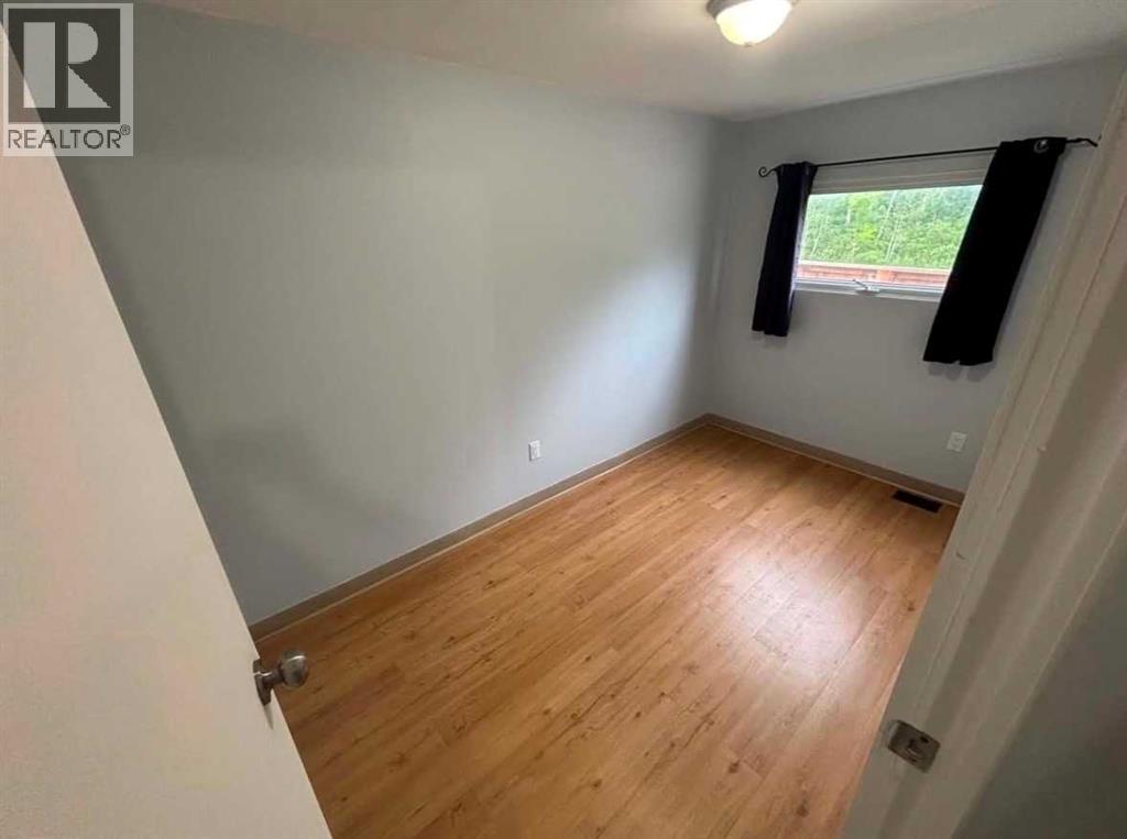 6940 63 Avenue Property Photo 10