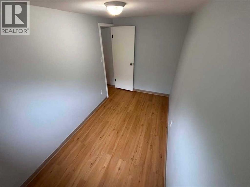 6940 63 Avenue Property Photo 12