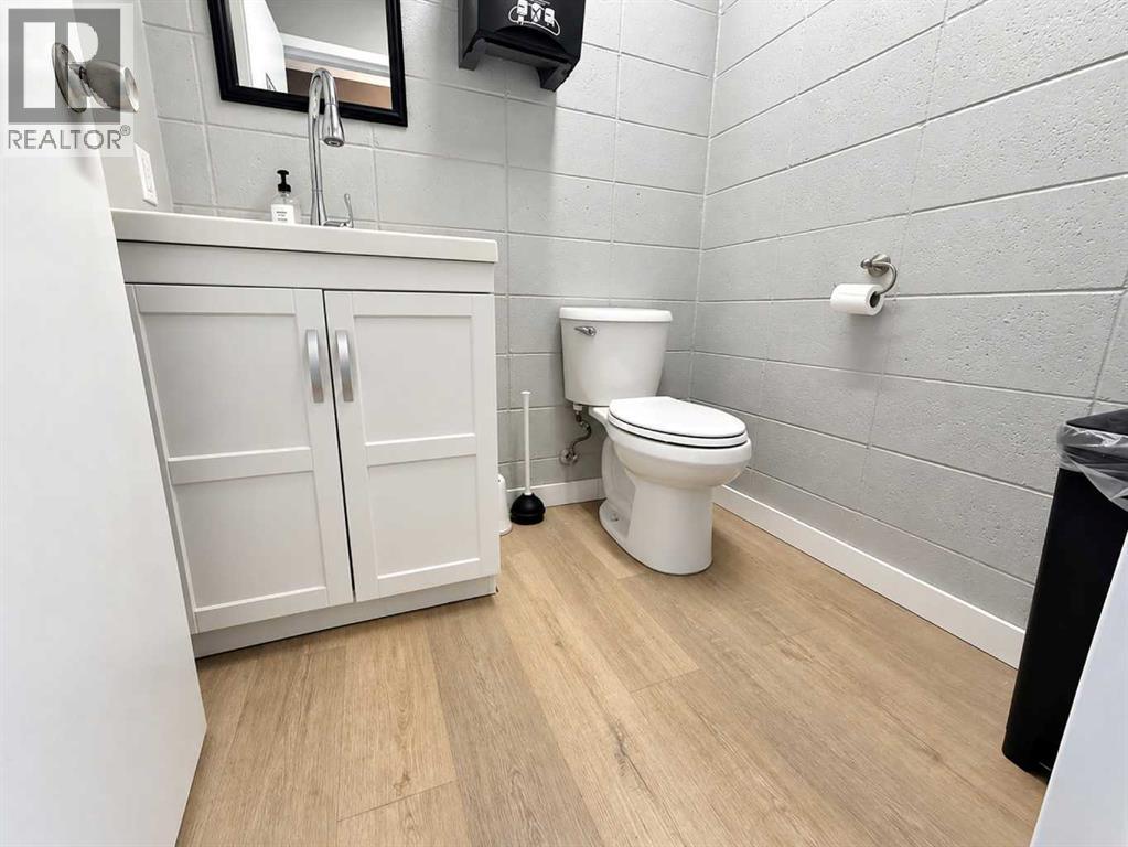 11020 89 Avenue Property Photo 9