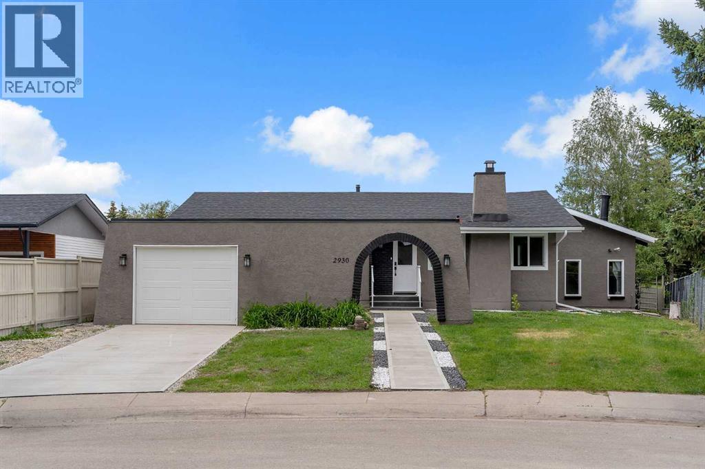 2930 Oakmoor Crescent Sw Property Photo 1