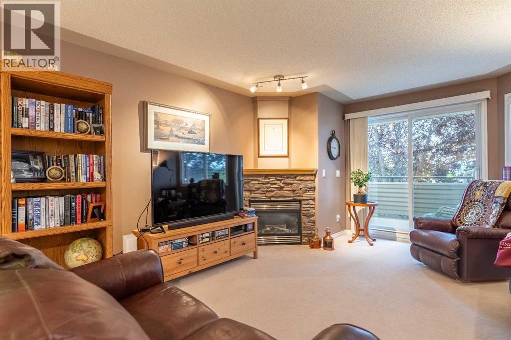 7451 Springbank Boulevard Southwest Property Photo 11