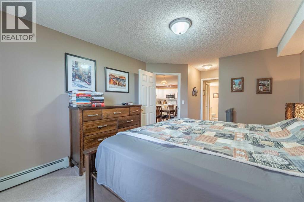 7451 Springbank Boulevard Southwest Property Photo 14