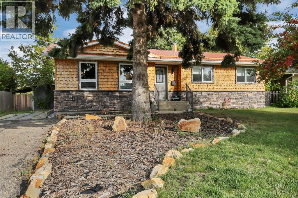 70 Sherwood Crescent Property Photo 1