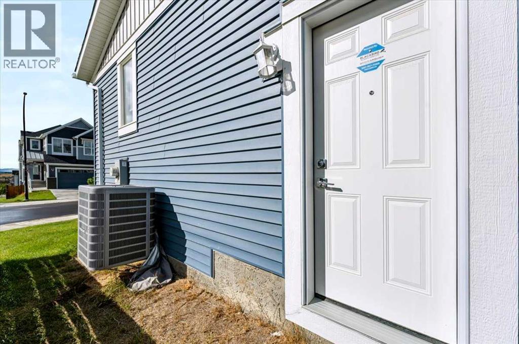 10 Lucas Close Nw Property Photo 17