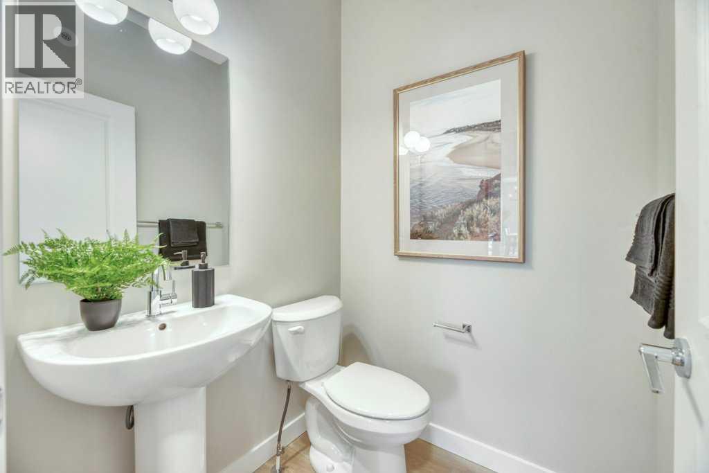212 Edgefield Bay Property Photo 20