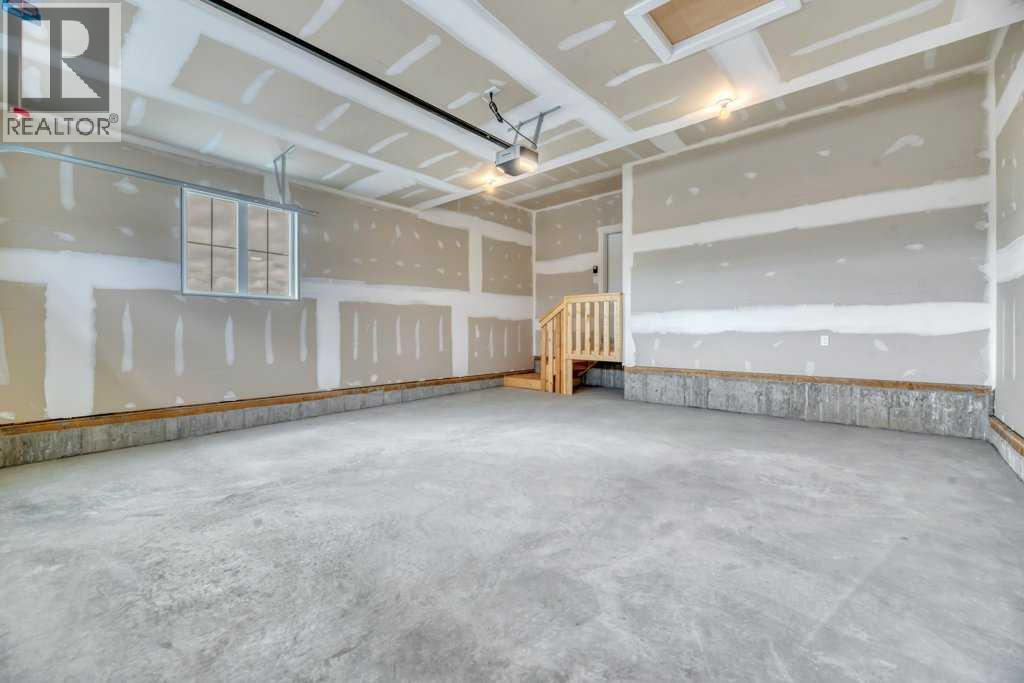 212 Edgefield Bay Property Photo 39