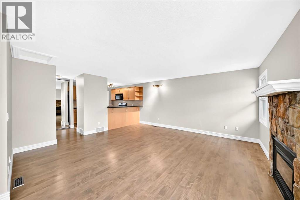 33 Glamis Green Southwest Property Photo 2