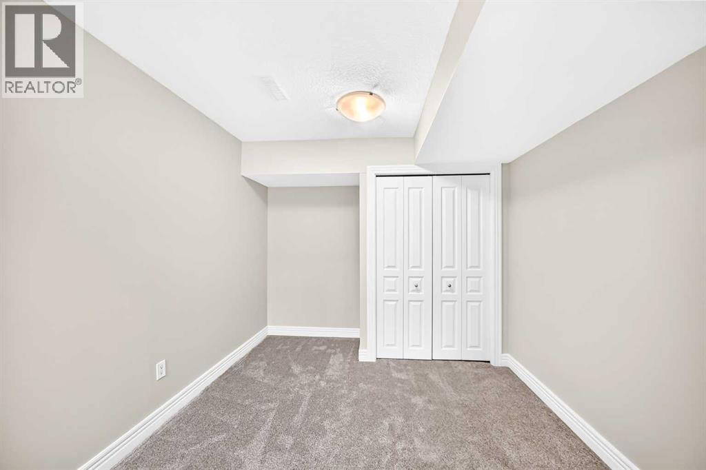 33 Glamis Green Southwest Property Photo 28