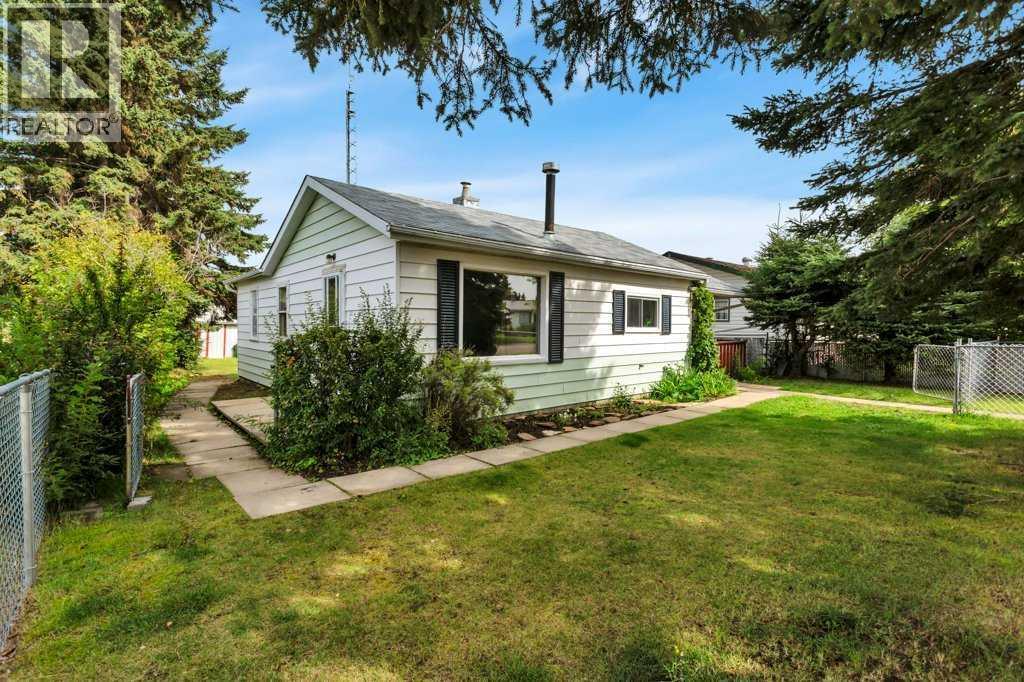 4646 53 Avenue Property Photo 1