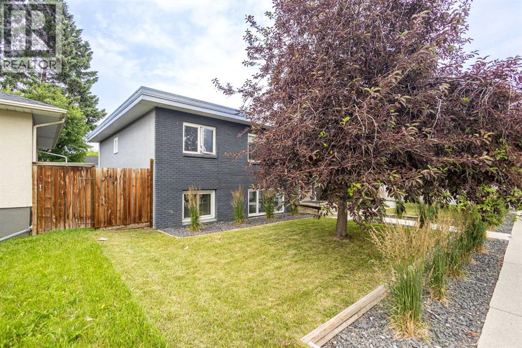 128 40 Avenue Nw Property Photo 2