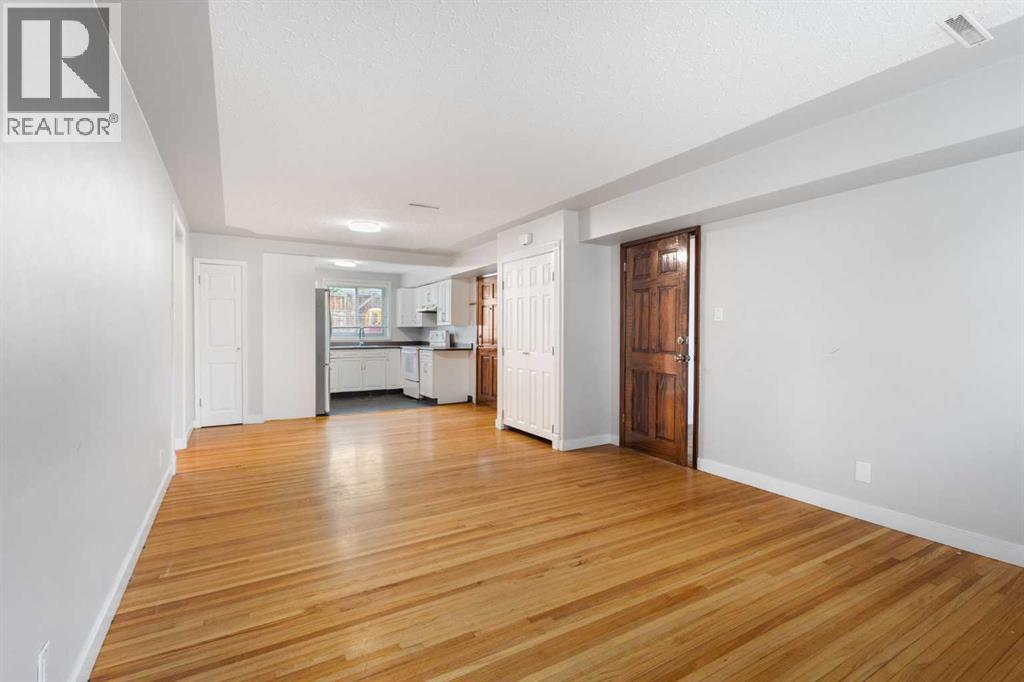 128 40 Avenue Nw Property Photo 6
