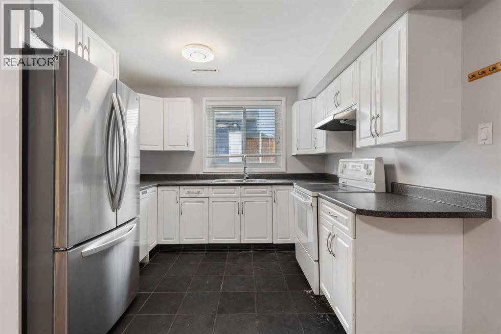 128 40 Avenue Nw Property Photo 8