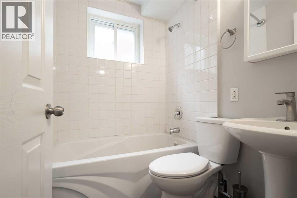 128 40 Avenue Nw Property Photo 11
